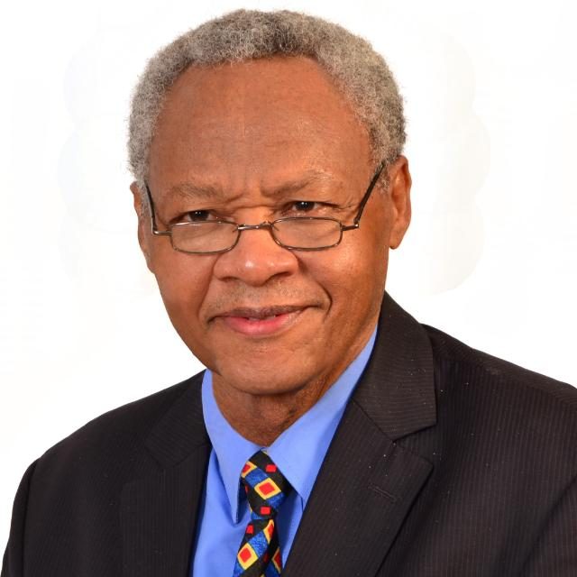MULWA-PROF.-MULWA-PASSPORT-PHOTO-640x640